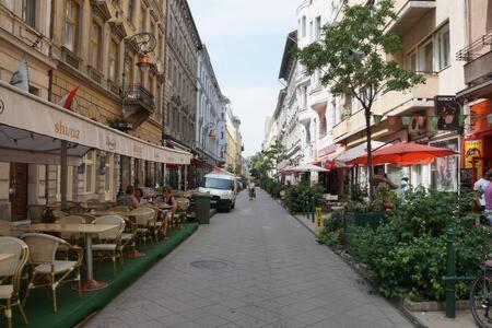 Apartamento Charming Flat In The Center Budapest Exterior foto