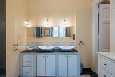 Apartamento Charming Flat In The Center Budapest Exterior foto