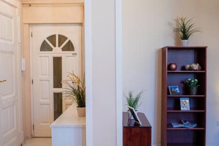 Apartamento Charming Flat In The Center Budapest Exterior foto